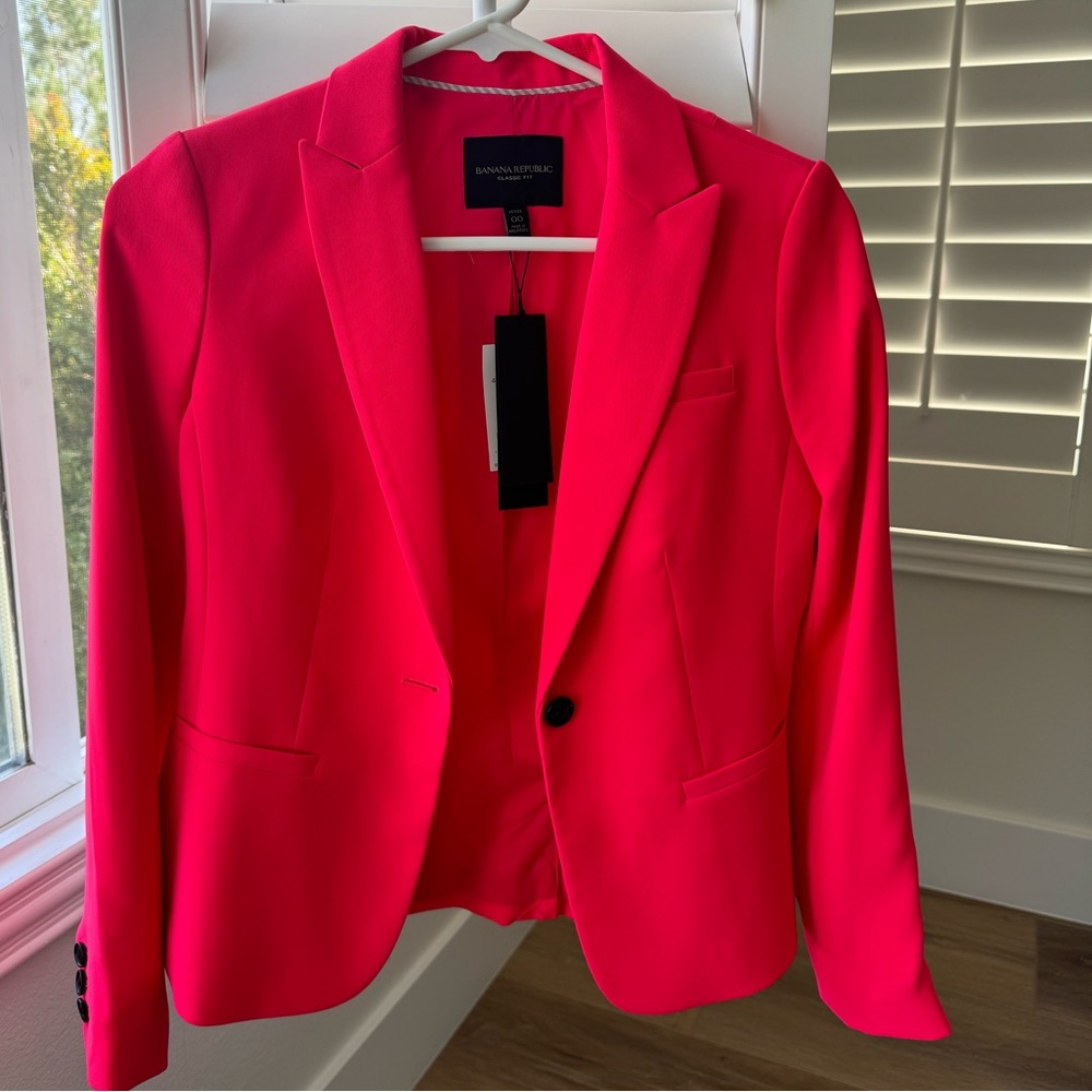 Banana Republic Women’s Petite Blazer in Hot Pink Size XXS - NWT Never Worn
